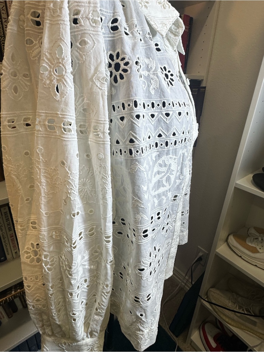 House of Harlow 1960 White Eyelet Button-Up Blouse - Picture 6 of 6
